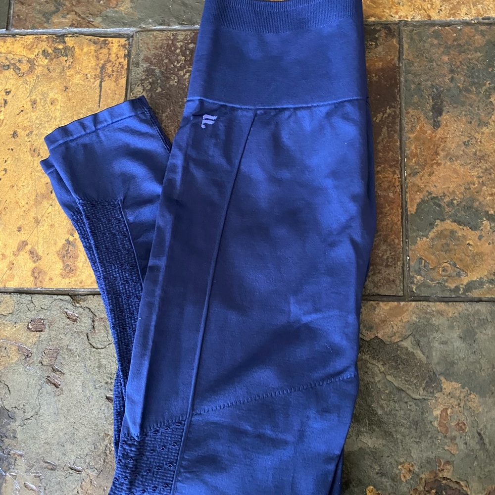 Fabletics blue leggings